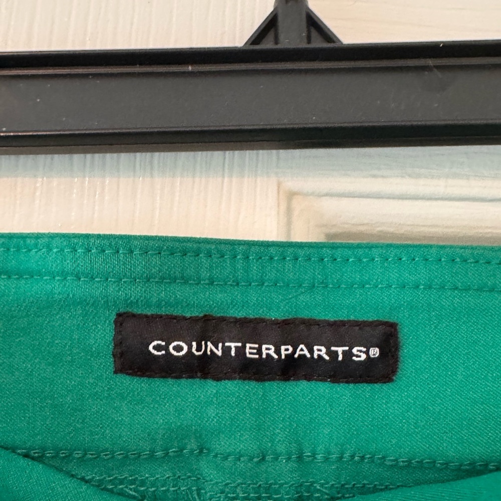 Counterparts Green Cropped Ankle Pants - Picture 4 of 5